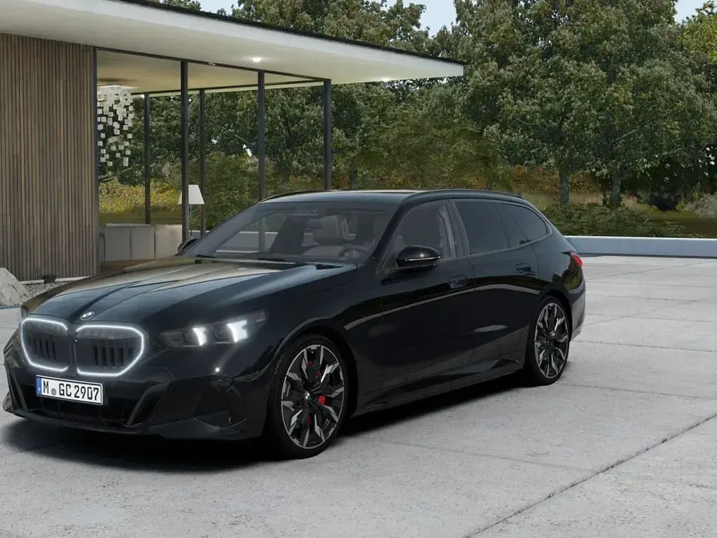 Neu BMW 540 Sport Line 303 PS (222 kW) 2026 Grau Kombi