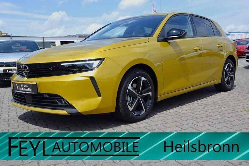 Gelb Gebraucht 2024 Opel Astra Edition Limousine | 22.600 € (Guter Preis) - Bild 1/4
