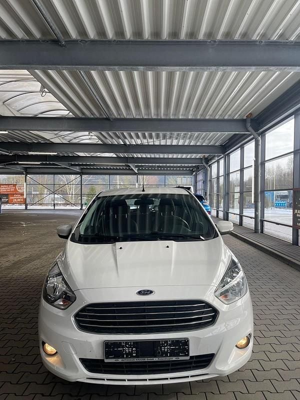 Gebraucht Ford Ka Plus 70 PS (51 kW) 2018 Weiß Kleinwagen