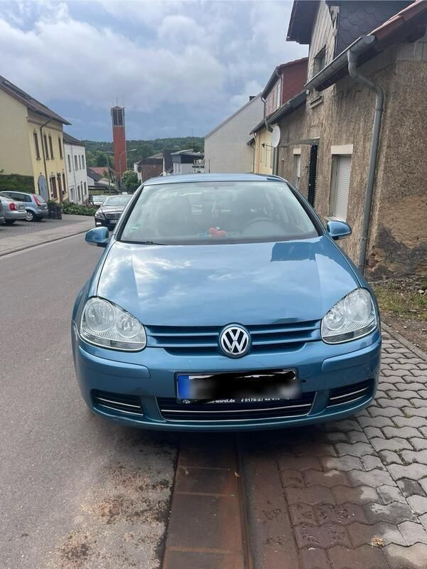 Blau Gebraucht 2005 VW Golf V Kombi | 2.400 € - Bild 1/4