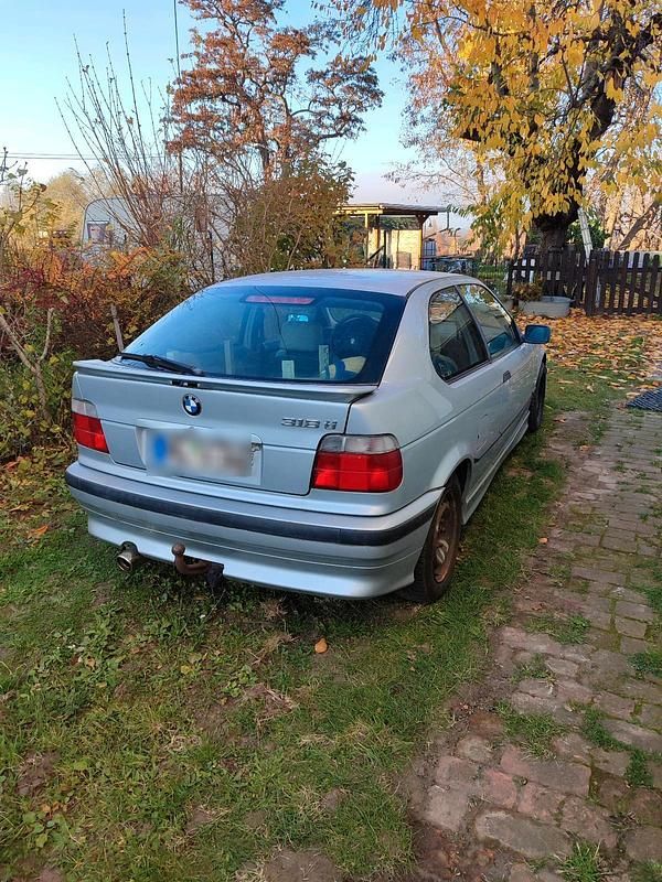 Silber Gebraucht 1997 BMW 318 Compact Kleinwagen | 2.000 € (Superpreis) - Bild 1/4