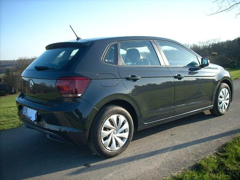 Gebraucht VW Polo 80 PS (58 kW) 2018 Grau Kleinwagen