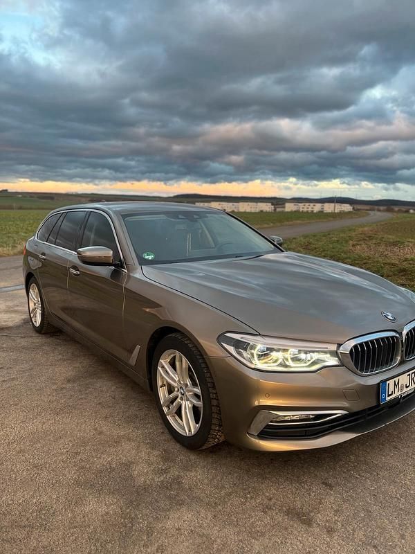 Gebraucht 2018 BMW 530 Luxury Line Kombi | 28.299 € (Etwas zu teuer) - Bild 1/4