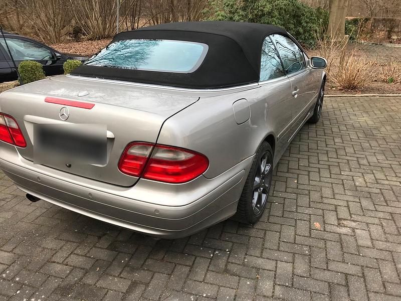 Gebraucht Mercedes CLK200 163 PS (119 kW) 2003 Grau Cabrio