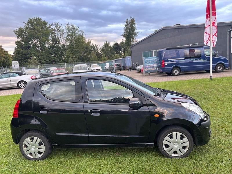 Gebraucht Nissan Pixo Acenta 68 PS (50 kW) 2013 Schwarz Kleinwagen