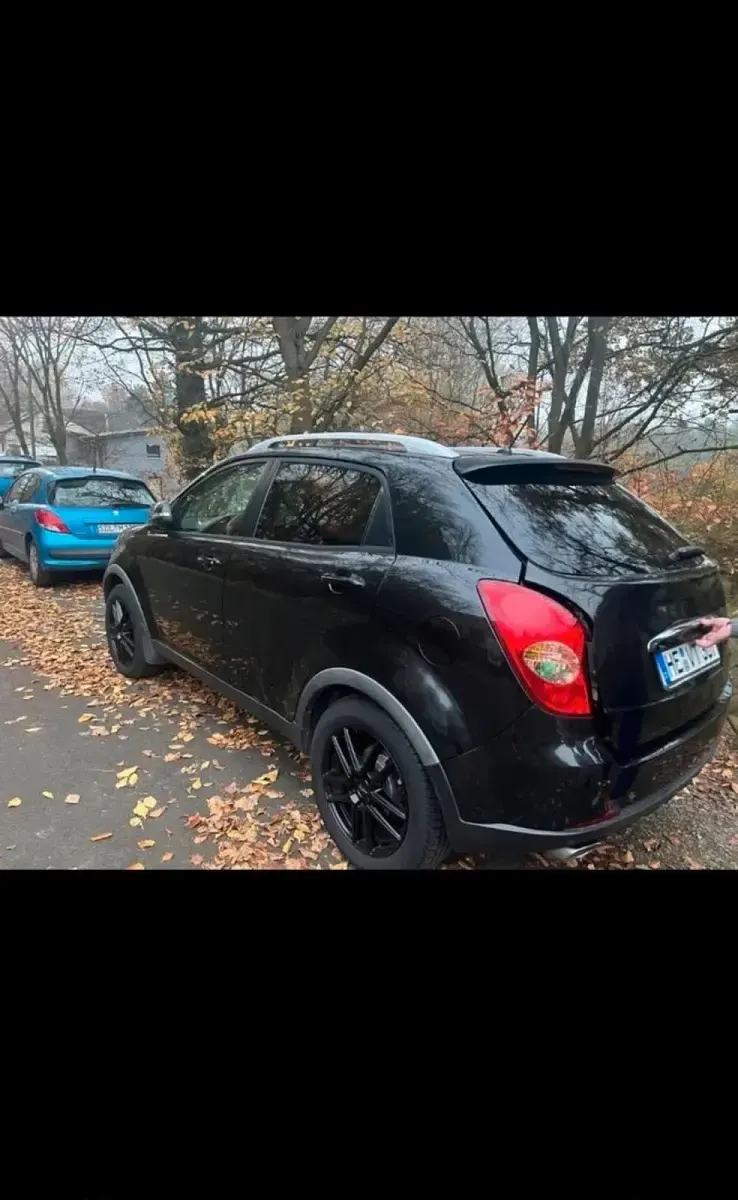 Gebraucht SsangYong Korando 175 PS (128 kW) 2011 Schwarz SUV