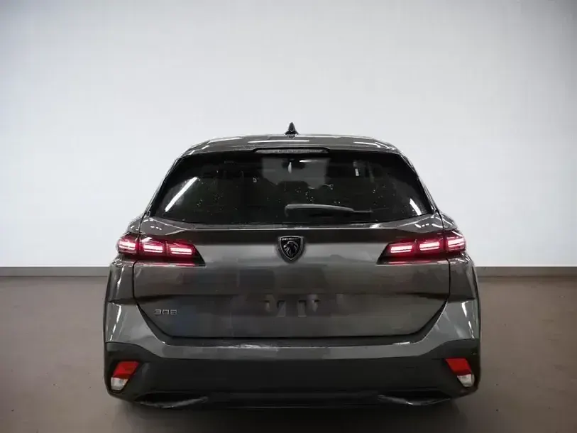 Gebraucht Peugeot 308 SW Active 131 PS (96 kW) 2022 Lackierung platiniumgrau (metallic) Kombi