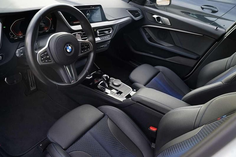 Gebraucht BMW 120 M Sport 178 PS (130 kW) 2021 Alpinweiß Kleinwagen