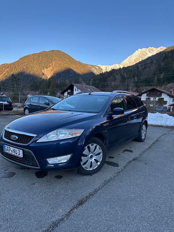 Gebraucht Ford Mondeo Trend 140 PS (102 kW) 2010 Blau Limousine