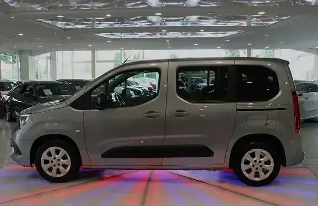 Gebraucht Opel Combo Life Elegance 131 PS (96 kW) 2022 Quartz/artense grey Van / Kleinbus