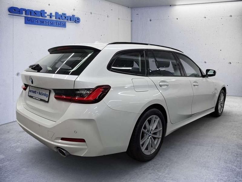 Gebraucht BMW 320 Shadowline 190 PS (139 kW) 2023 Weiß Kombi