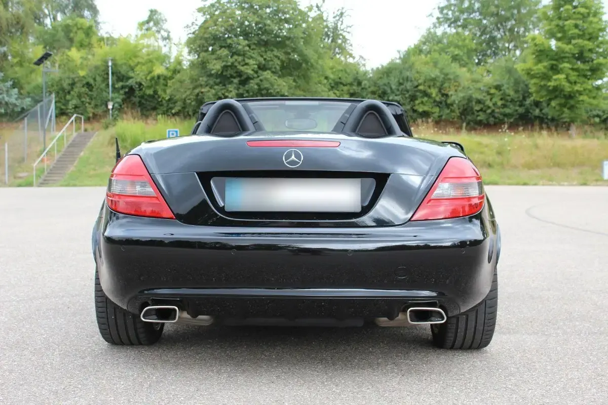 Gebraucht Mercedes SLK350 305 PS (224 kW) 2010 Schwarz Cabrio