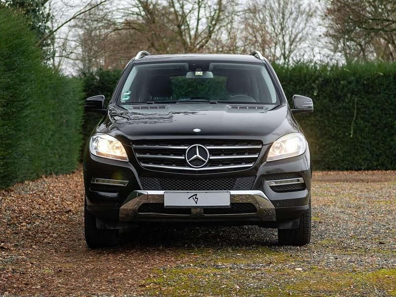 Schwarz Gebraucht 2014 Mercedes ML250 SUV | 21.400 € (Fairer Preis) - Bild 1/4