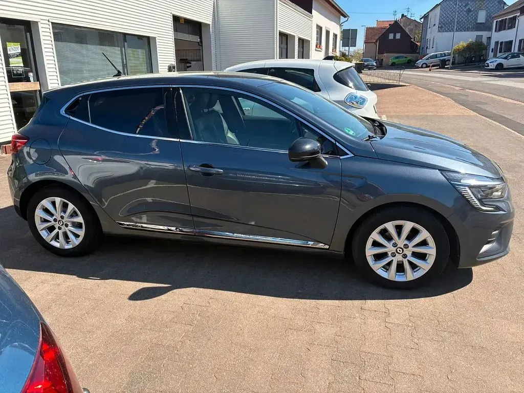Gebraucht Renault Clio V Intens 91 PS (66 kW) 2022 Grau Limousine