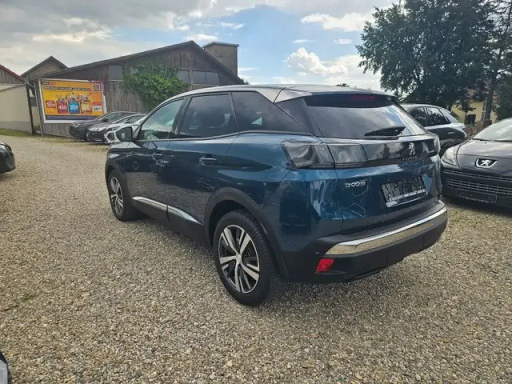 Gebraucht Peugeot 3008 Allure 131 PS (96 kW) 2022 Blau (metallic) SUV