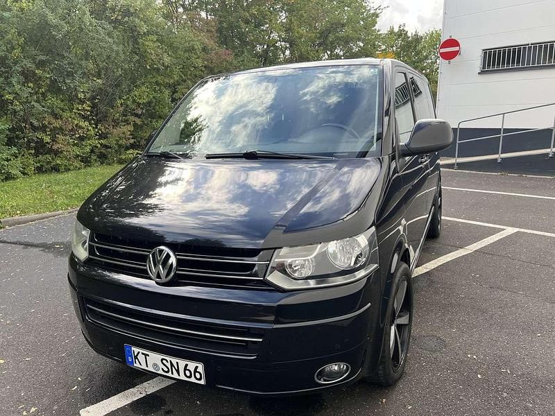 Schwarz Gebraucht 2011 VW T5 Highline Van | 26.800 € - Bild 1/4