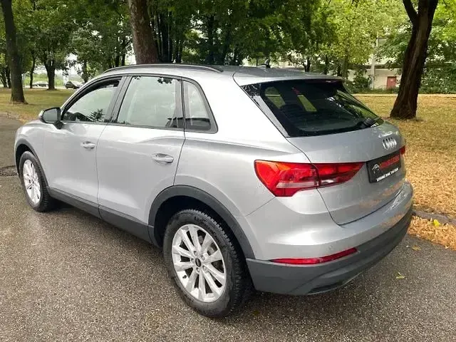 Gebraucht Audi Q3 Basis 150 PS (110 kW) 2022 Silber SUV