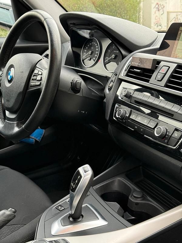 Gebraucht BMW 116 Advantage 116 PS (85 kW) 2016 Grau Kleinwagen