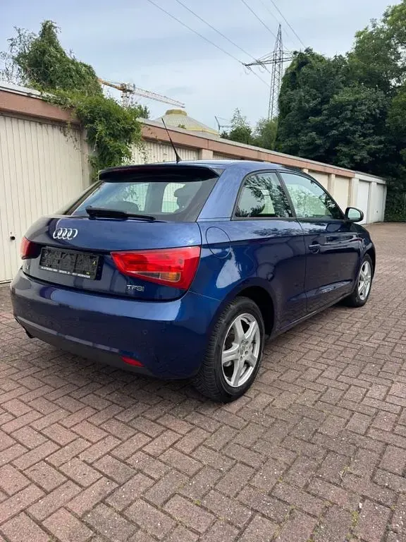 Gebraucht Audi A1 86 PS (63 kW) 2011 Blau Kleinwagen