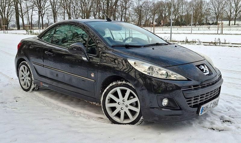 Schwarz Gebraucht 2011 Peugeot 207 CC Roland Garros Cabrio | 4.200 € (Fairer Preis) - Bild 1/4