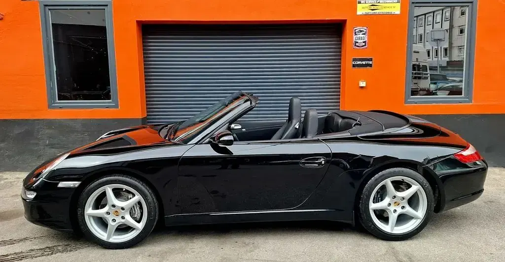 Gebraucht Porsche 997 325 PS (239 kW) 2006 Tiefschwarz Cabrio
