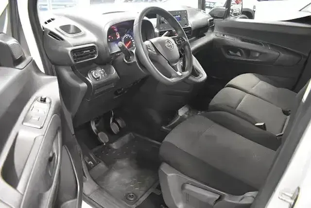 Gebraucht Opel Combo 102 PS (75 kW) 2021 Weiß Van / Kleinbus