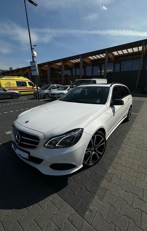 Second-hand Mercedes E250 204 CP (150 kW) 2016 Alb Break