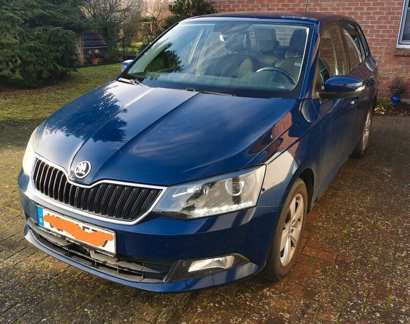 Blau Gebraucht 2015 Skoda Fabia Style Kombi | 8.980 € (Superpreis) - Bild 1/4