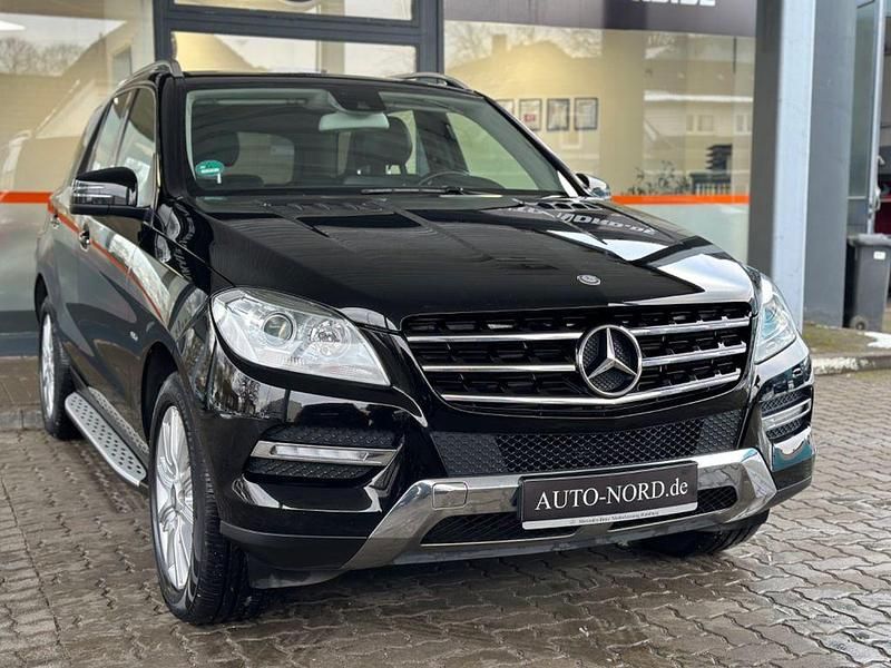 Gebraucht Mercedes ML250 204 PS (150 kW) 2012 Schwarz SUV
