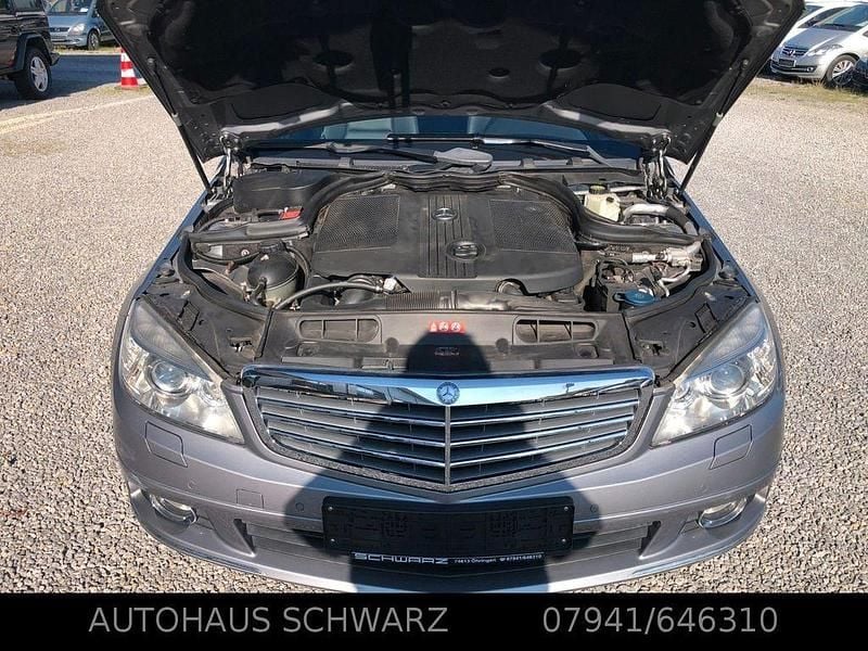 Gebraucht Mercedes C220 Elegance 170 PS (125 kW) 2011 Silber Limousine