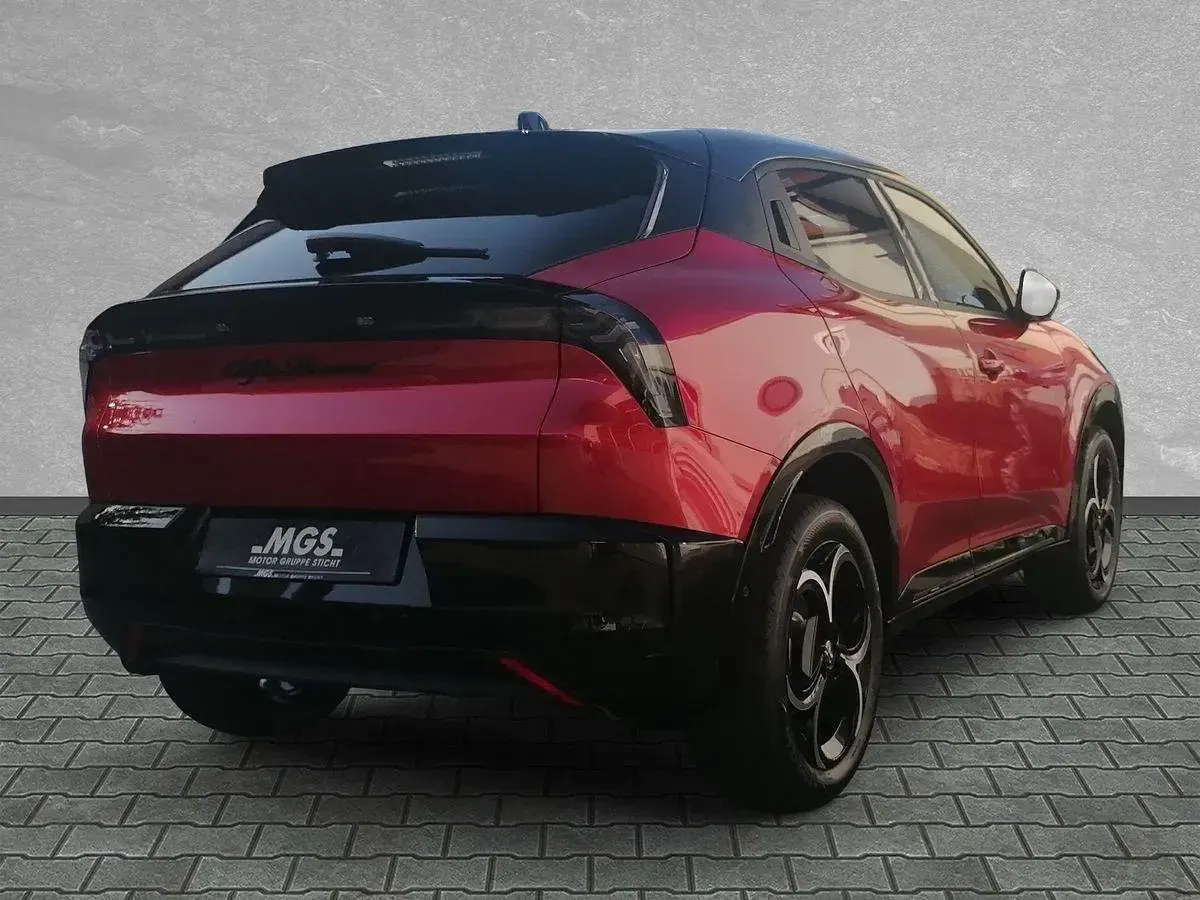 Neu Alfa Romeo Junior 114 kW (156 PS) 2026 Rosso brera SUV