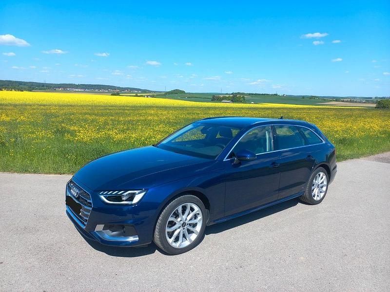 Blau Gebraucht 2024 Audi A4 Ambiente Kombi | 38.500 € (Etwas zu teuer) - Bild 1/4