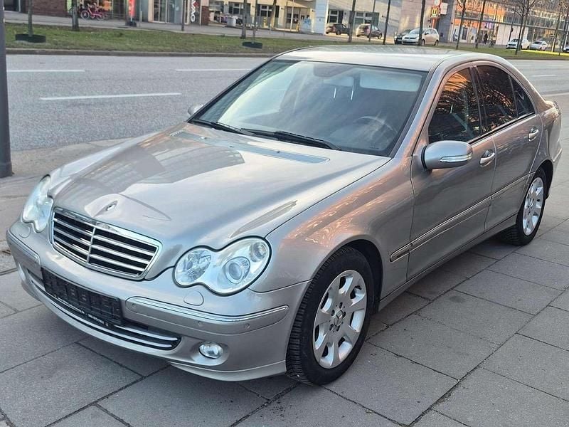Gebraucht Mercedes C200 163 PS (119 kW) 2005 Cubanitsilber  metallic Limousine