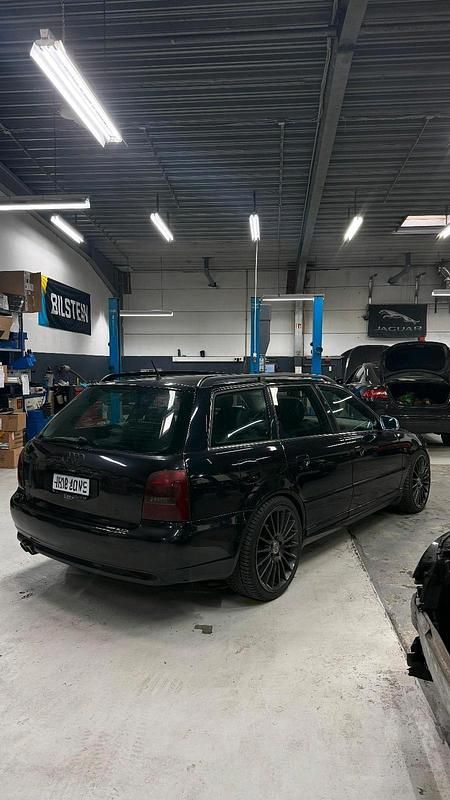 Gebraucht Audi S4 Basis 265 PS (194 kW) 1999 Schwarz Kombi