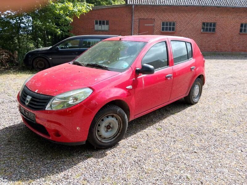 Rot Gebraucht 2009 Dacia Sandero Kleinwagen | 1.590 € (Guter Preis) - Bild 1/4