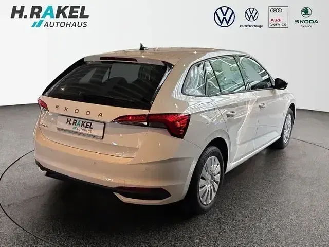 Gebraucht Skoda Scala Essence 116 PS (85 kW) 2024 Weiß Kleinwagen