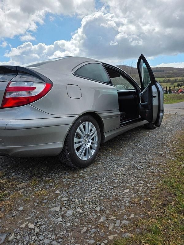 Gebraucht Mercedes CL200 116 PS (85 kW) 2004 Grau Coupé