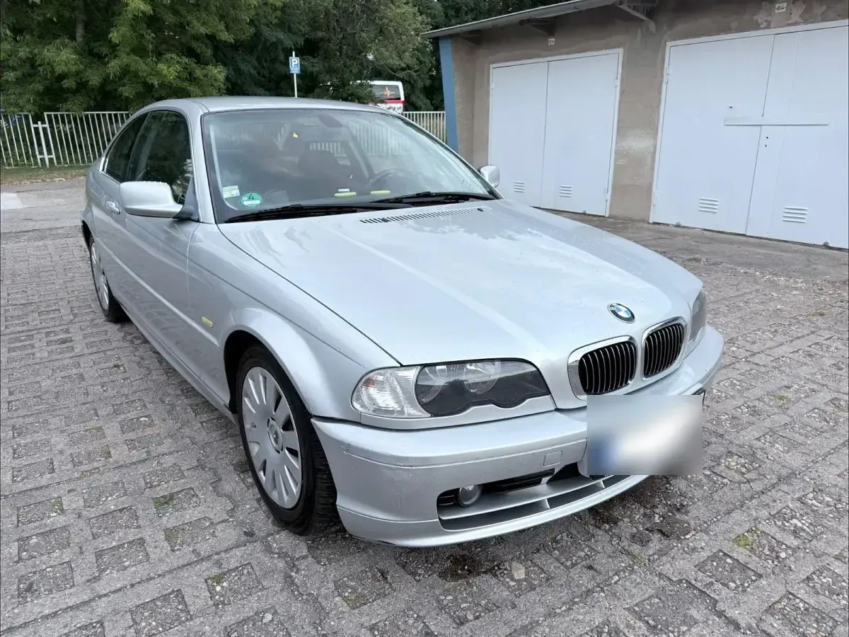 Gebraucht BMW 320 170 PS (125 kW) 2001 Silber Coupé