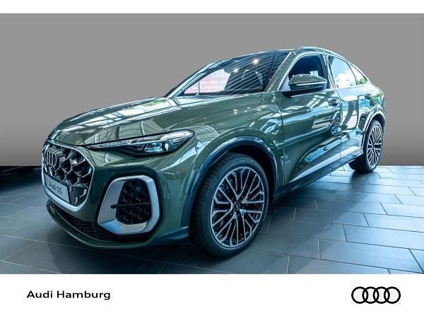 Grün (distriktgrün metallic) Neu 2025 Audi SQ5 Sportback Ambiente SUV | 81.773 € (Superpreis) - Bild 1/4