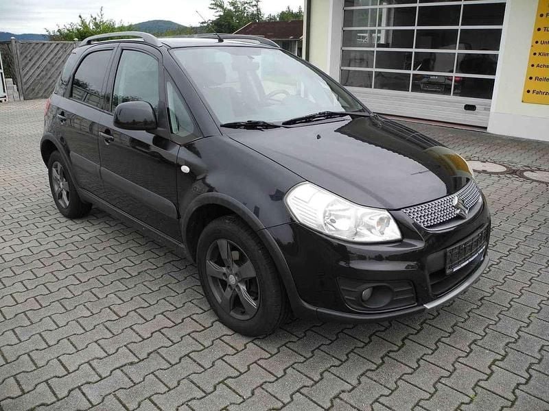 Cosmic black pearl Gebraucht 2010 Suzuki SX4 Club Limousine | 4.500 € (Guter Preis) - Bild 1/4