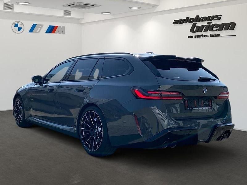 Neu BMW M5 Performance 727 PS (534 kW) 2025 Grigio telesto Kombi