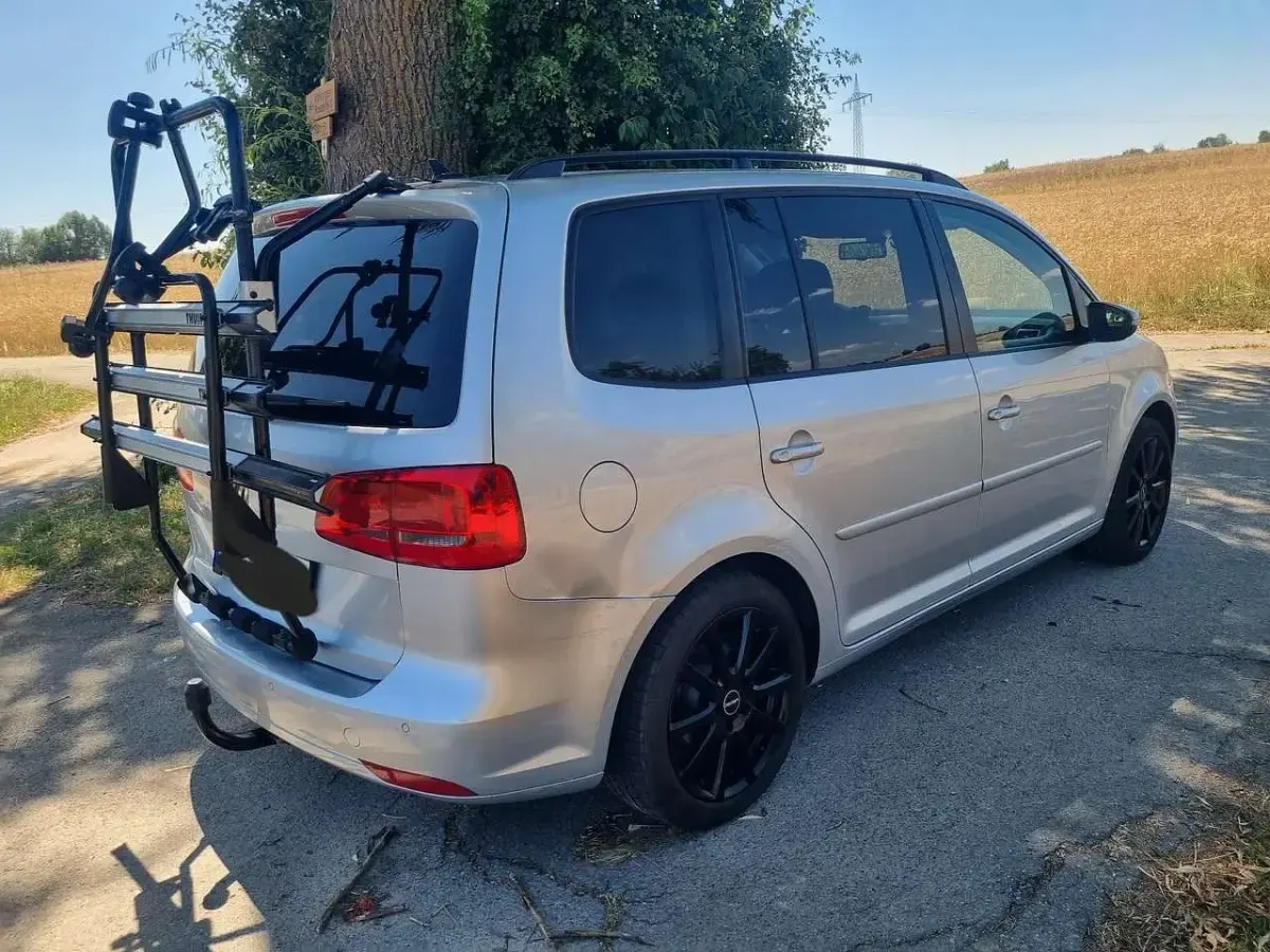 Gebraucht VW Touran 140 PS (102 kW) 2015 Silber Van / Kleinbus