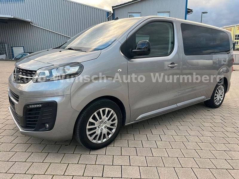 Grau Gebraucht 2022 Opel Zafira Life Selection Van / Kleinbus | 26.490 € - Bild 1/4