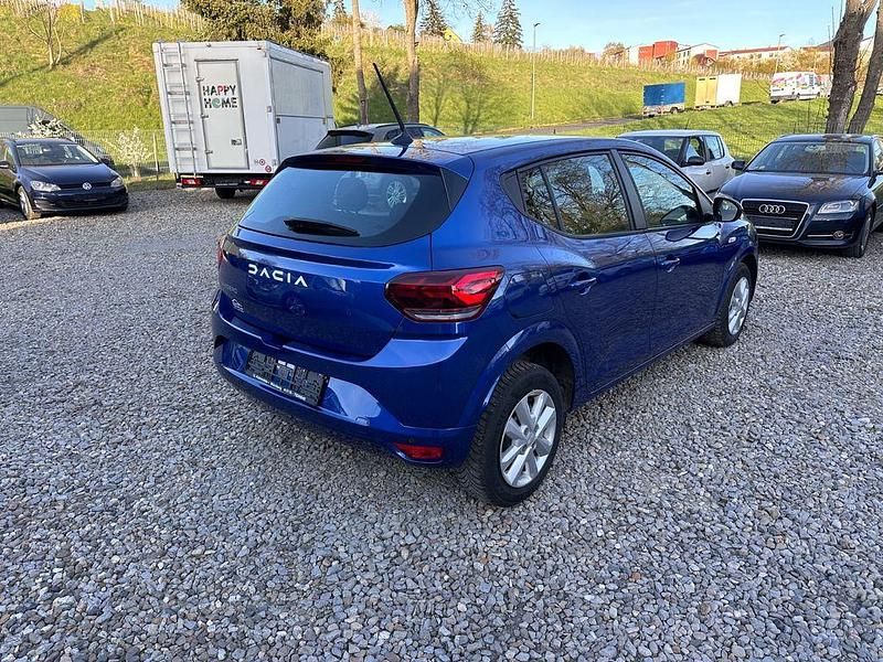 Gebraucht Dacia Sandero Expression 91 PS (66 kW) 2024 Blau Limousine