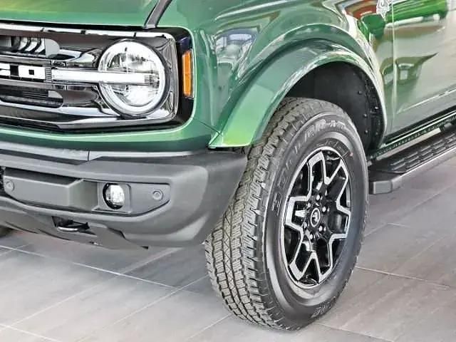 Gebraucht Ford Bronco Outer Banks 334 PS (245 kW) 2024 Grün SUV