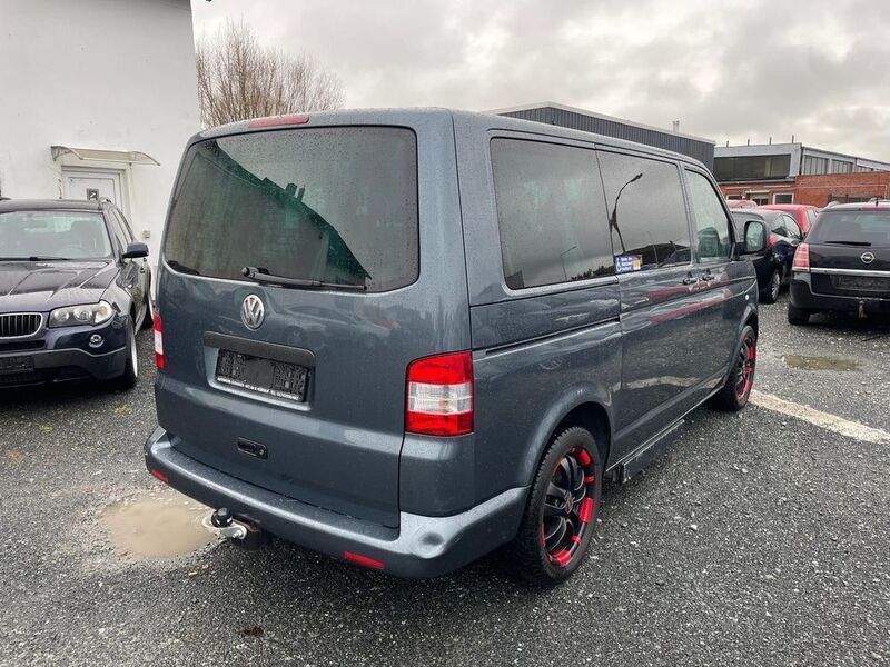 Gebraucht VW T5 131 PS (96 kW) 2007 Grau Van