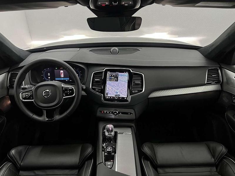 Gebraucht Volvo XC90 Ultimate 235 PS (172 kW) 2024 Onyx black (metallic) SUV