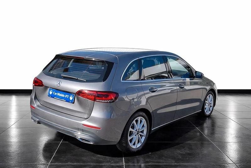 Gebraucht Mercedes B200 163 PS (119 kW) 2019 Grau Van / Kleinbus
