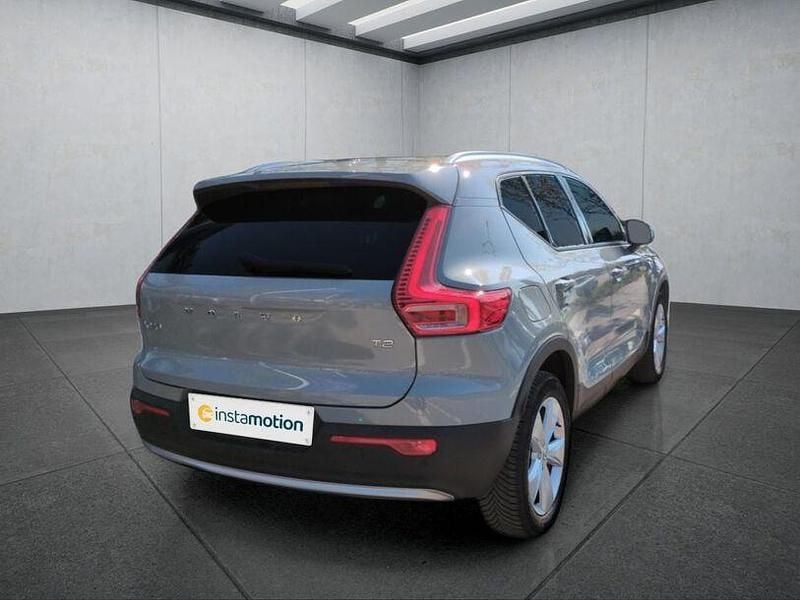 Używany Volvo XC40 Core 129 KM (94 kW) 2024 Szary SUV