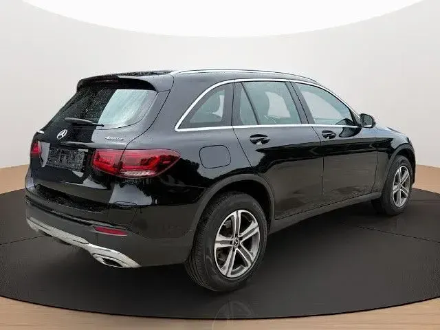Gebraucht Mercedes GLC300e 306 PS (225 kW) 2022 SUV